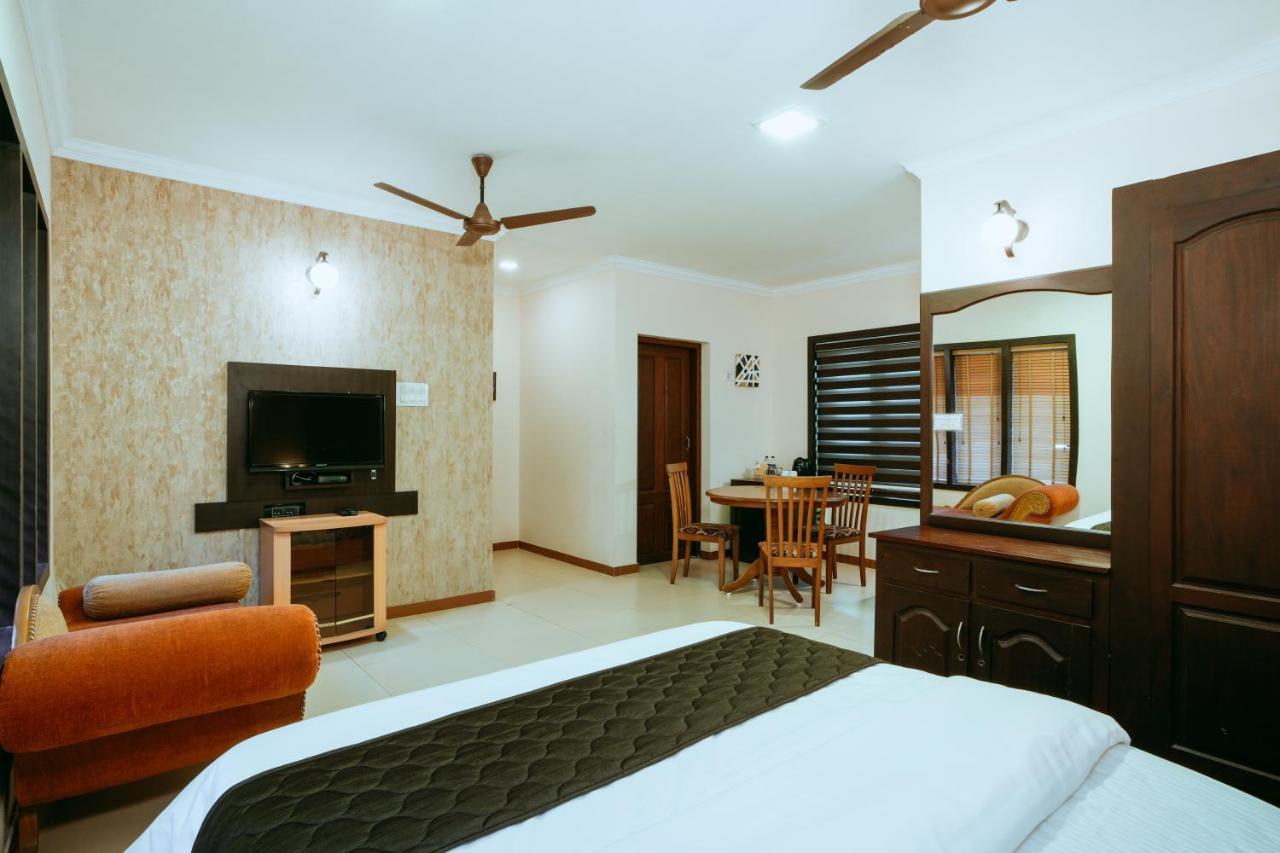 Asokam Beach Resort Kannur Buitenkant foto